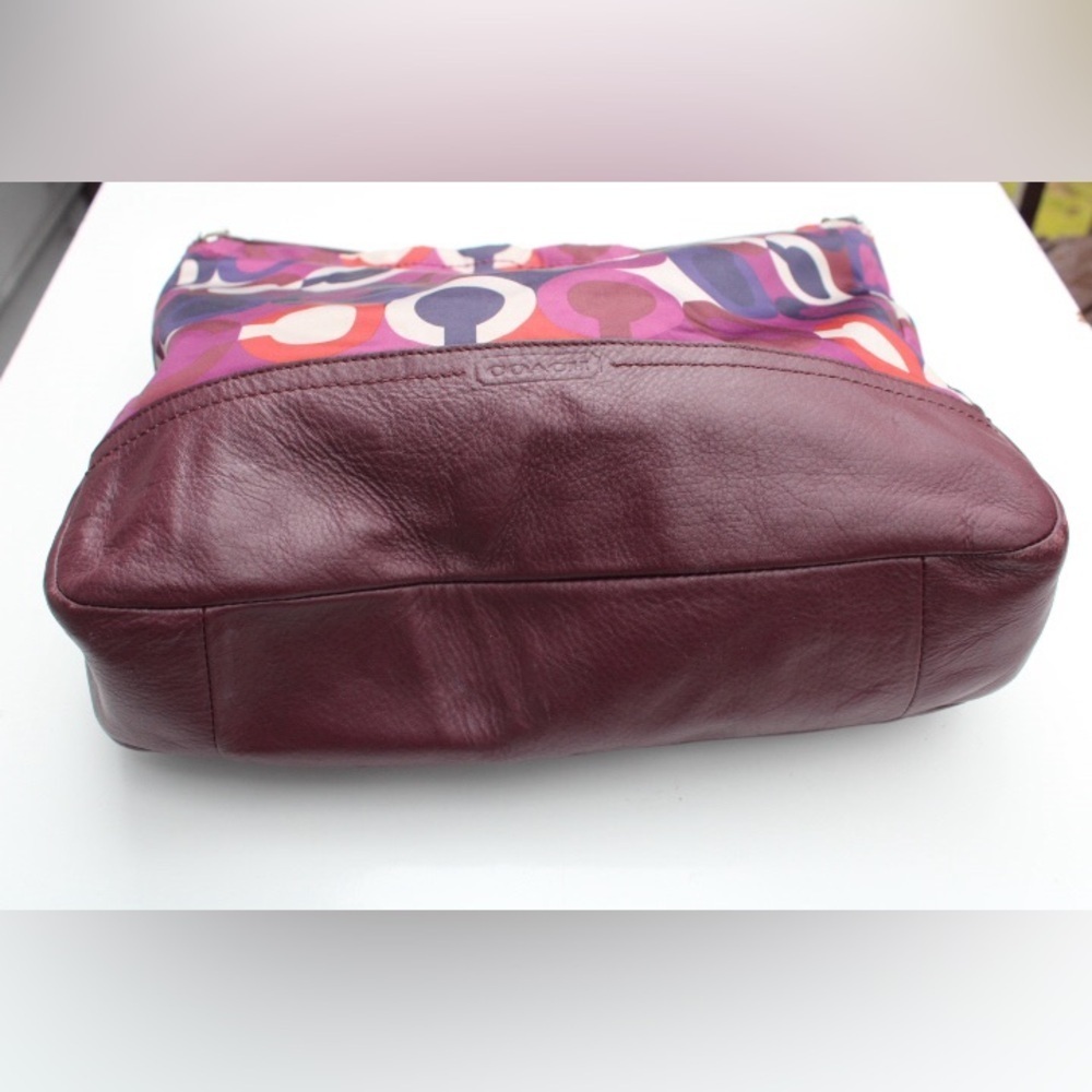 Coach Multi color signature logo hobo bag - Picture 14 of 15